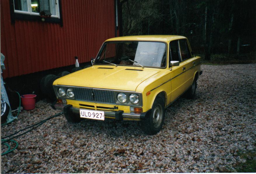 vuoden-1980-lada-1500-sl-kuvattu-vuosina-2000-ja-2002