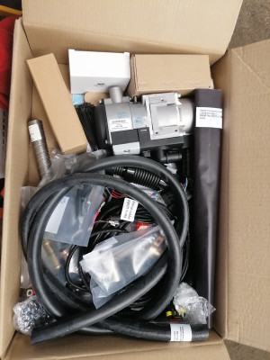 binar.jpg (1.21 MiB) Katsottu 6102 kertaa Rojua laatikollinen, mihinkäs sais mahtumaan